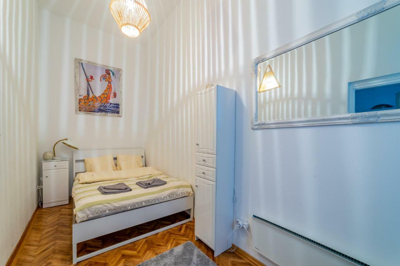 Gabi'S Central Broadway Nest @ Nagymezo Str Budapest Extérieur photo