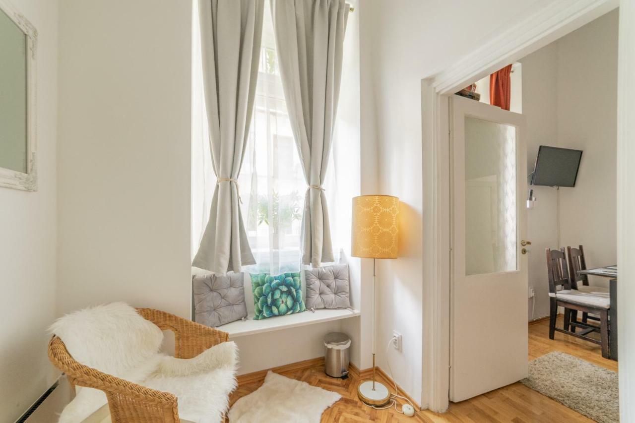 Gabi'S Central Broadway Nest @ Nagymezo Str Budapest Extérieur photo